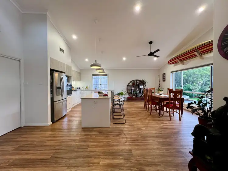 11 Reef Circuit, Blueys Beach NSW 2428