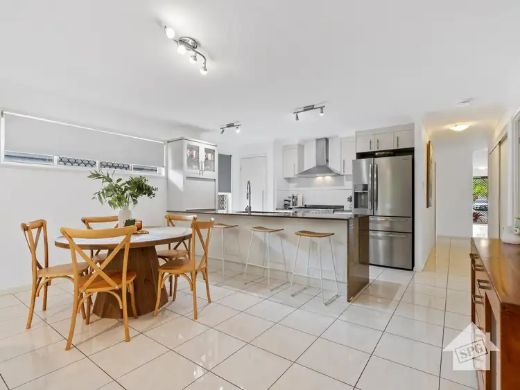 Fourth view of Homely house listing, 8 Higgs Circuit, Wynnum West QLD 4178