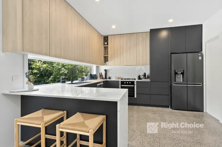 2/6 Antrim Avenue, Warilla NSW 2528