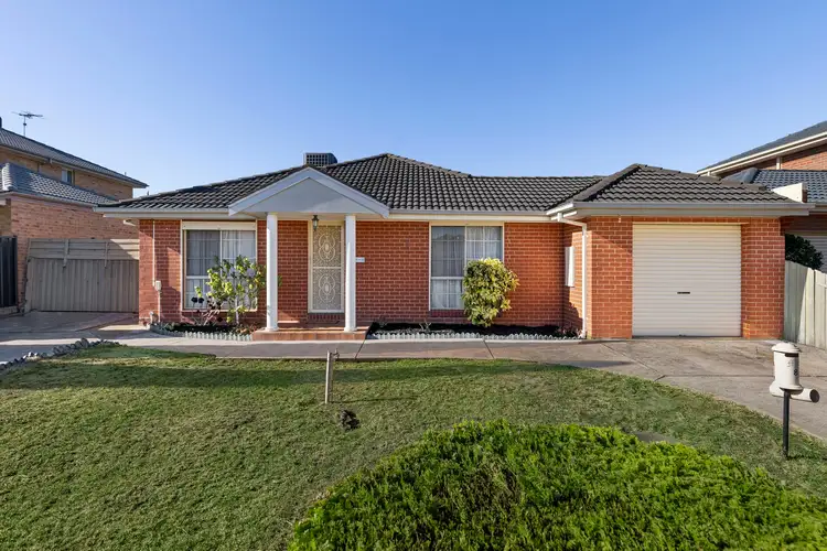 8 Overland Place, Keilor East VIC 3033