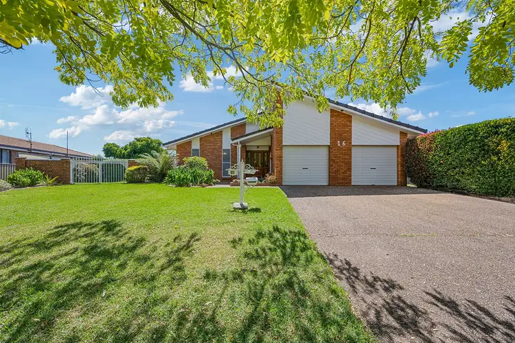 16 James Sheahan Drive