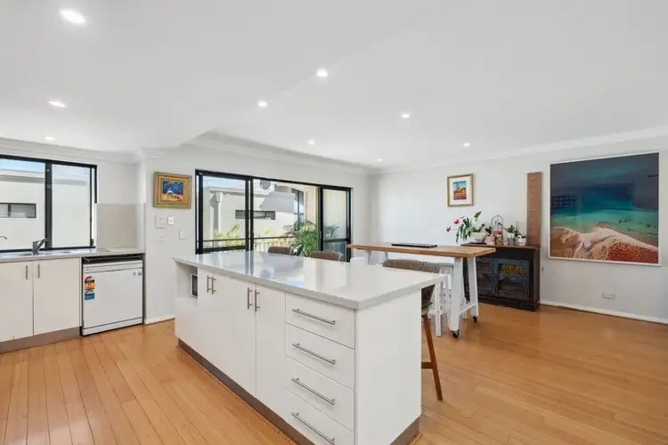 3/9 Edgehill Street, Scarborough WA 6019
