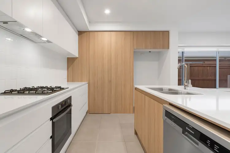 Fourth view of Homely house listing, 26 Greenview Circuit, Arundel QLD 4214