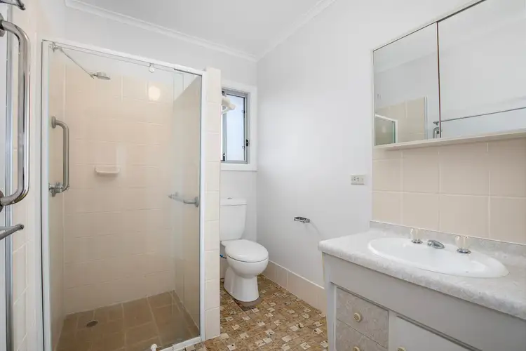 Fifth view of Homely house listing, 1 James Avenue, Armidale NSW 2350