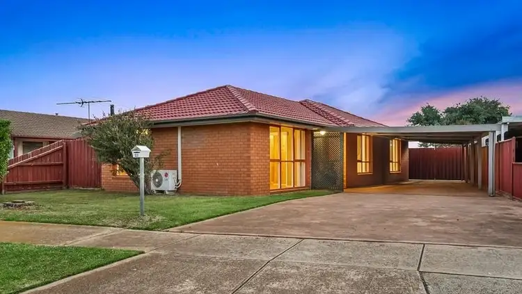 21 Stewart Crescent, Rockbank VIC 3335