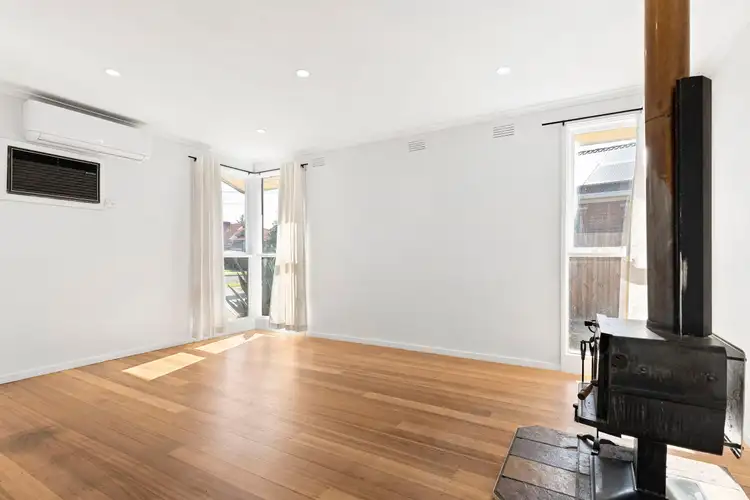 Fifth view of Homely house listing, 33 Eastleigh Avenue, Keilor East VIC 3033