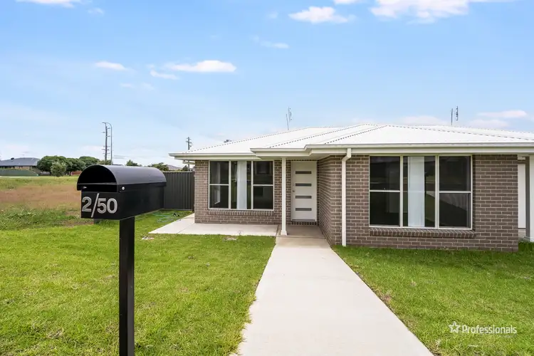 2/50 Spearmount Drive, Armidale NSW 2350