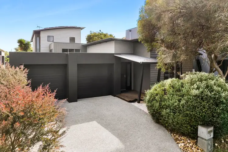 3 Loch Lomond Crescent, Torquay VIC 3228