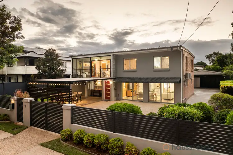 11 Pratten Street, Corinda QLD 4075