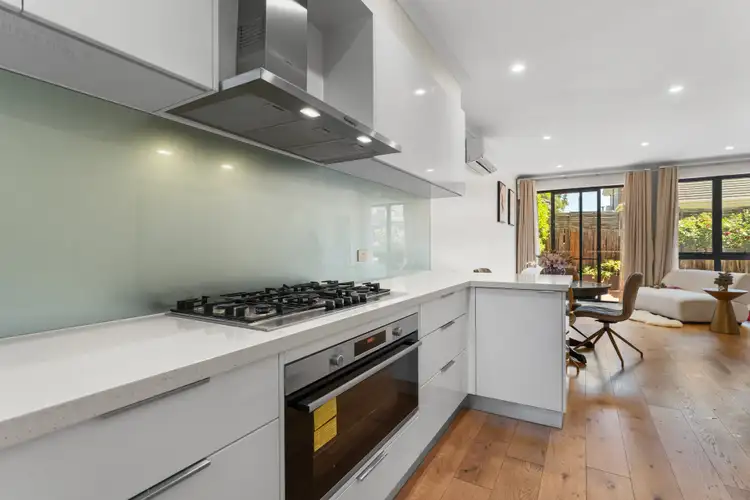 Fifth view of Homely house listing, 4/27 Burns Avenue, Clayton South VIC 3169
