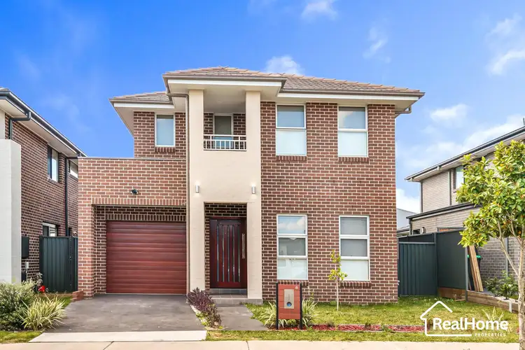 8 Qualmann Street