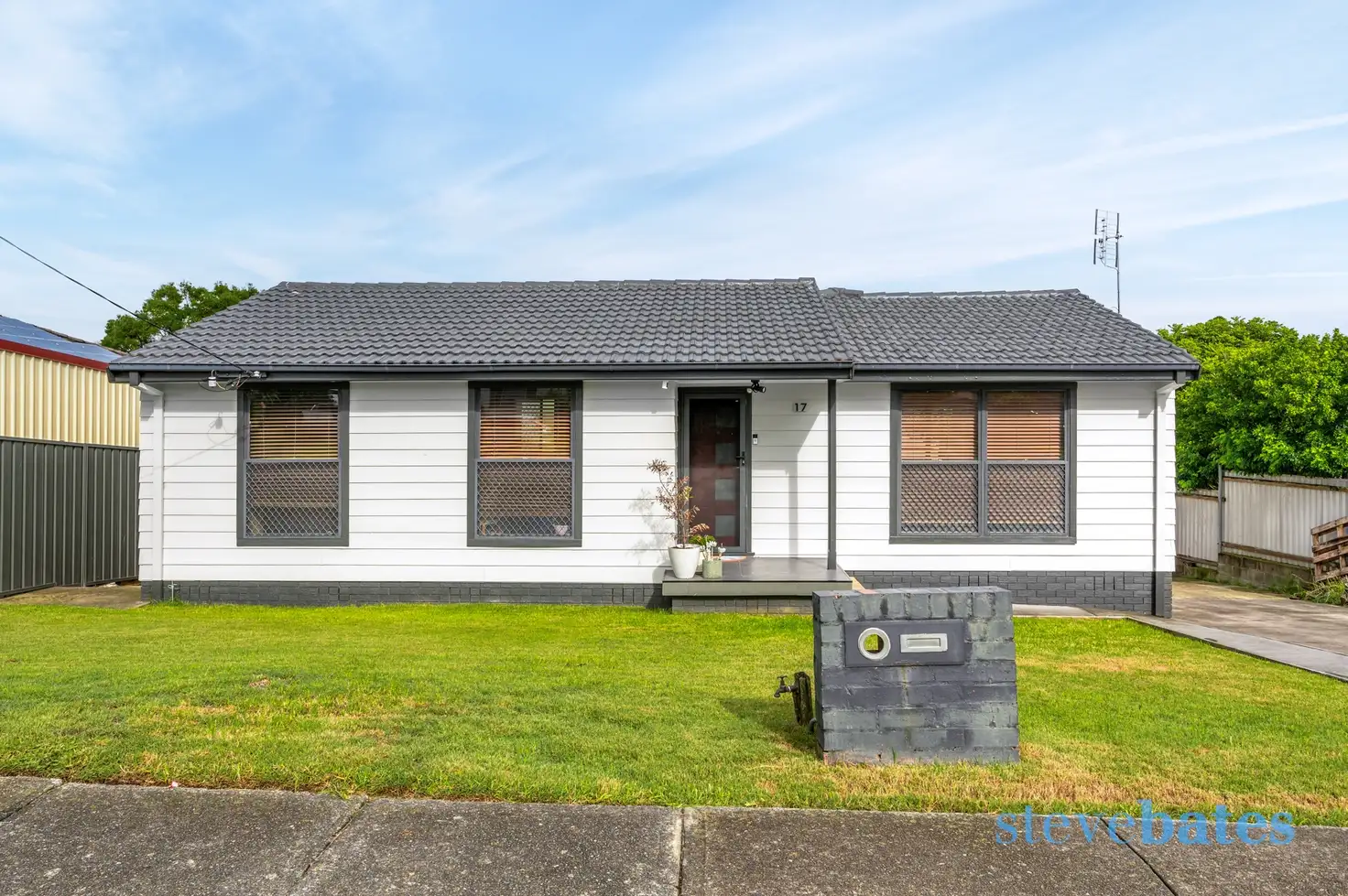 Main view of Homely house listing, 17 Riverview Place, Raymond Terrace NSW 2324