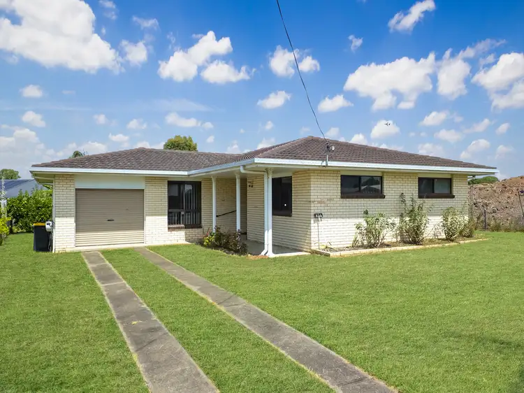 126 Elizabeth Street, Urangan QLD 4655