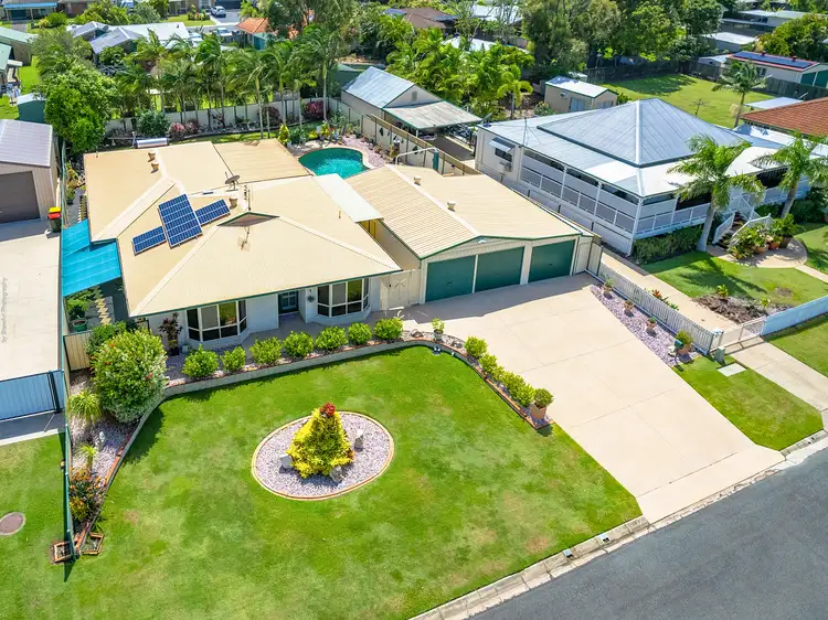 32 Bayrise Drive, Urangan QLD 4655