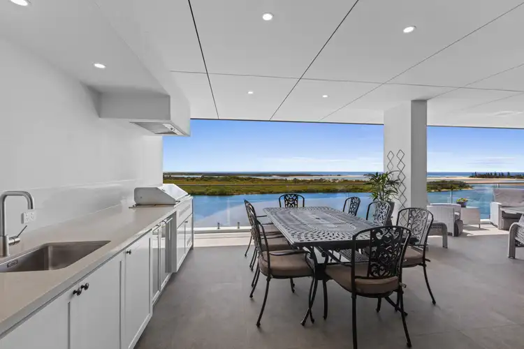 802/110 Duporth Avenue, Maroochydore QLD 4558