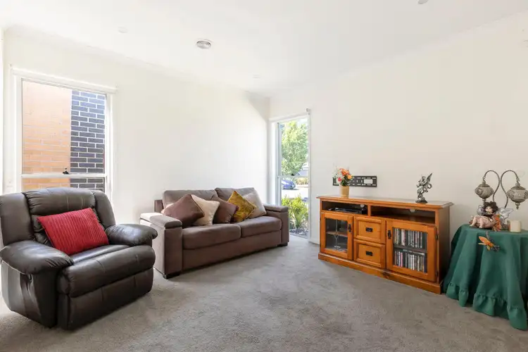 Fifth view of Homely house listing, 8 Bianca Crescent, Greenvale VIC 3059
