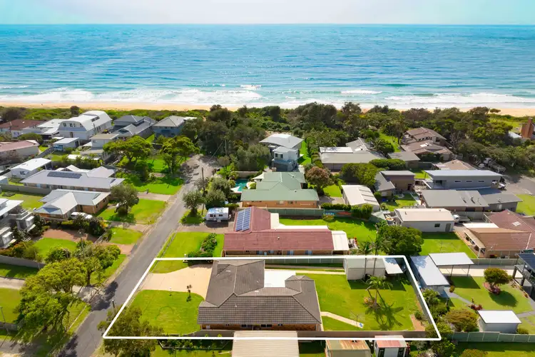 16 Eastwood Avenue, Culburra Beach NSW 2540
