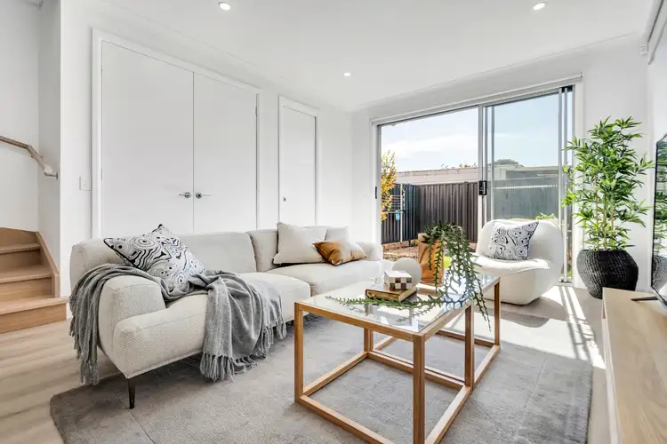 3/30 Lachlan Road, Sunshine West VIC 3020