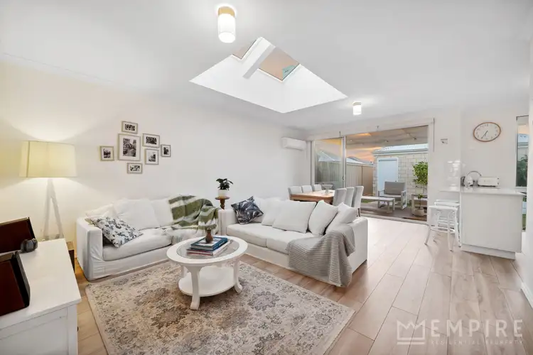 12 Tarifa Lane, Coogee WA 6166