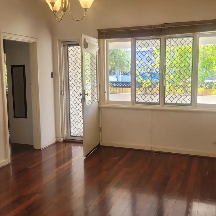 2/112 Broadway, Crawley WA 6009
