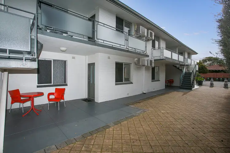 2/144 Central Avenue, Inglewood WA 6052