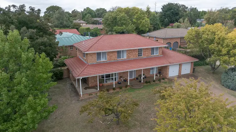 1 Joanne Place, Orange NSW 2800