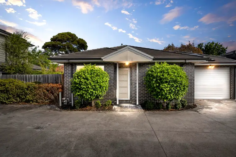 2/27 Neville Street, Keilor East VIC 3033