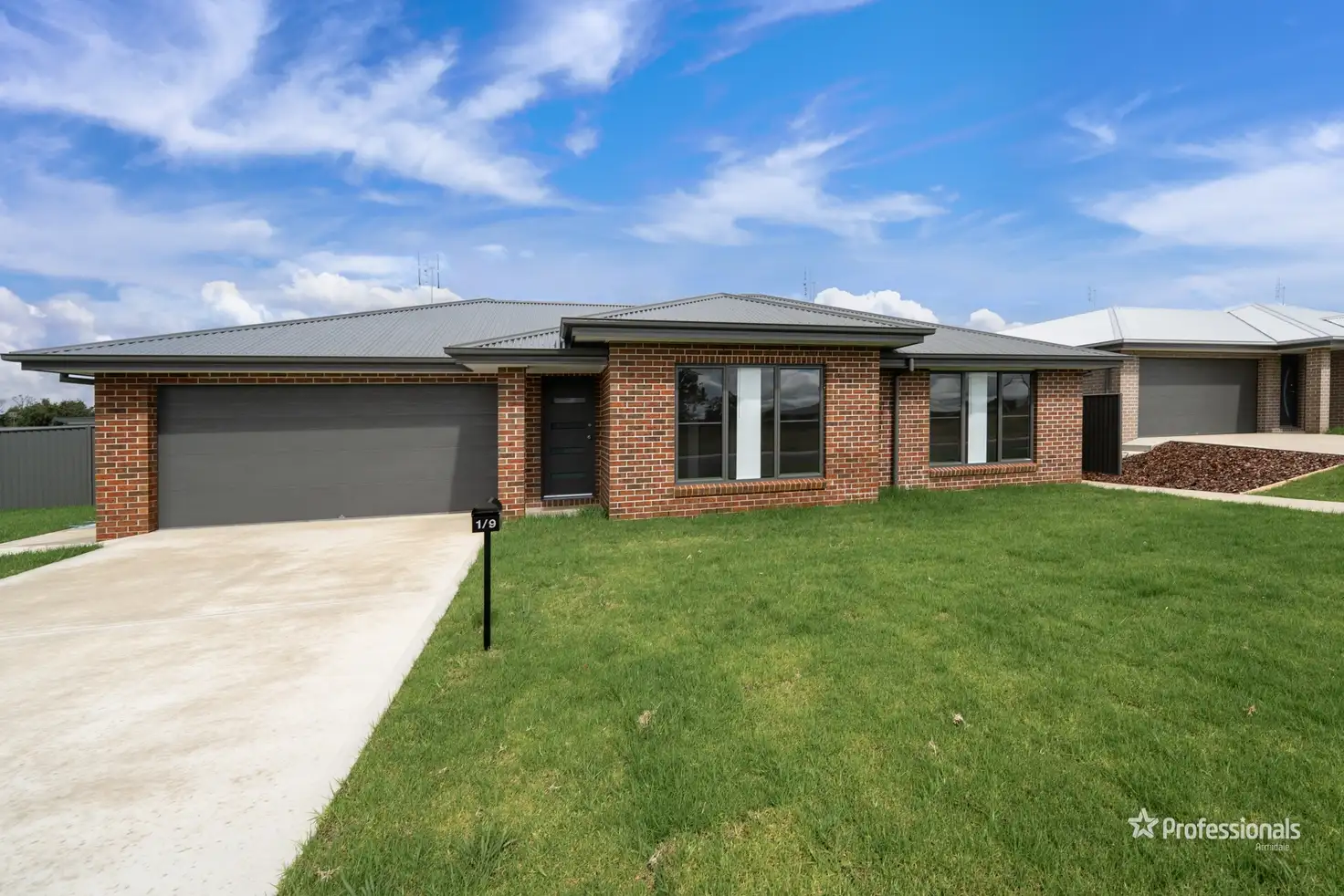 Main view of Homely apartment listing, 2/9 Colin Crescent, Armidale NSW 2350
