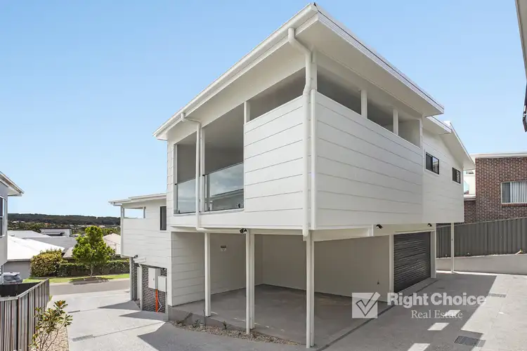 2/7 Dillon Road, Flinders NSW 2529