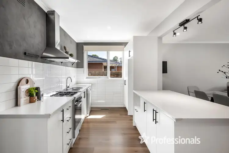 Fifth view of Homely house listing, 10 Wordsworth Street, Mooroolbark VIC 3138