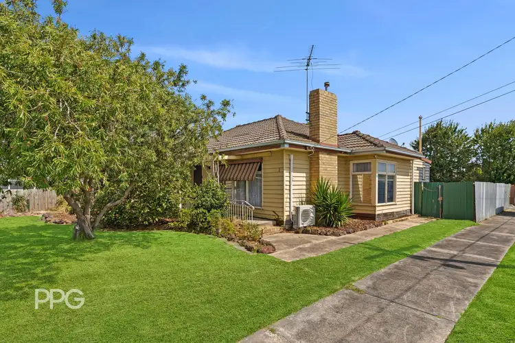 2 Breadalbane Street, Newcomb VIC 3219