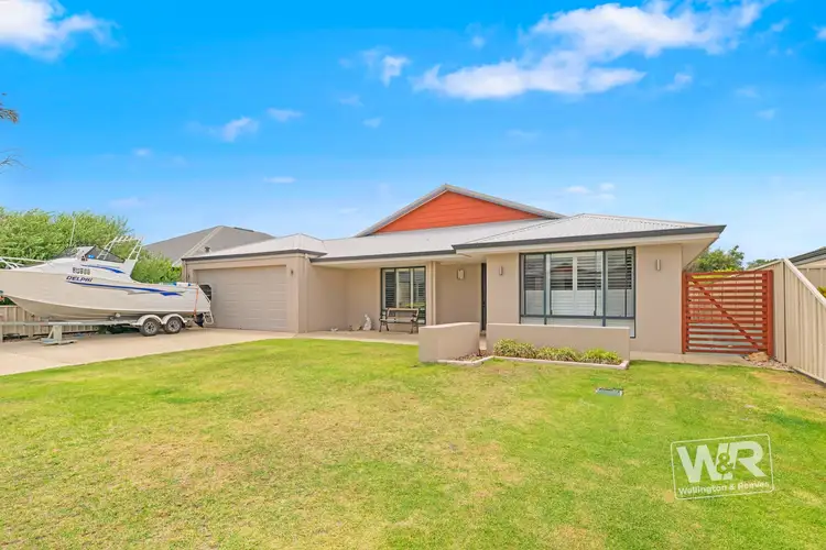 8 Aurora Rise, Mckail WA 6330