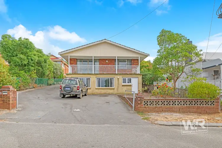 34 View Street
