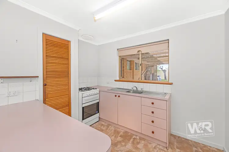 Seventh view of Homely house listing, 40 Lorenzo Way, Orana WA 6330