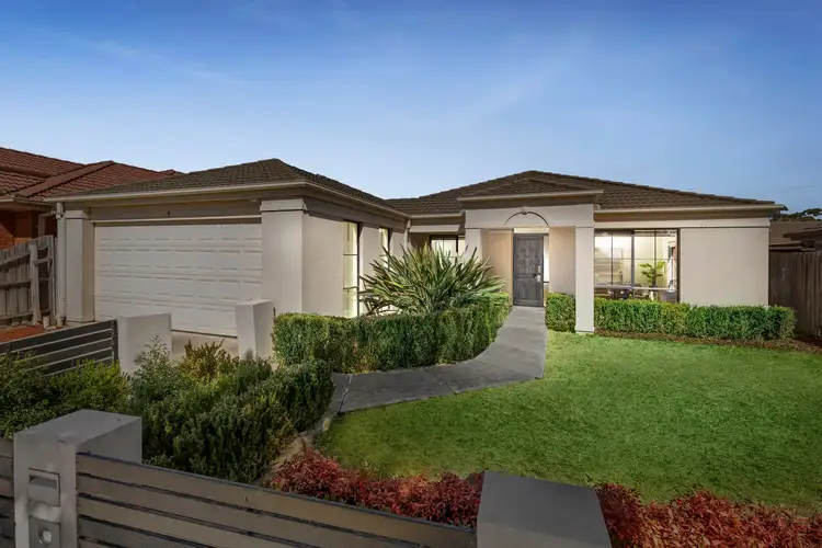 9 McGinness Avenue, Roxburgh Park VIC 3064