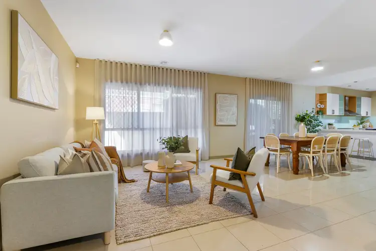 15 Woodsdale Court, Cairnlea VIC 3023