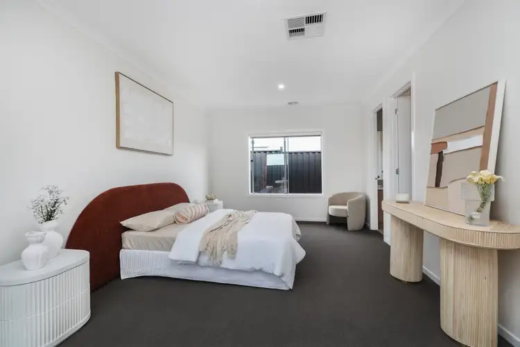 Fifth view of Homely house listing, 21 Sonia Crescent, Greenvale VIC 3059