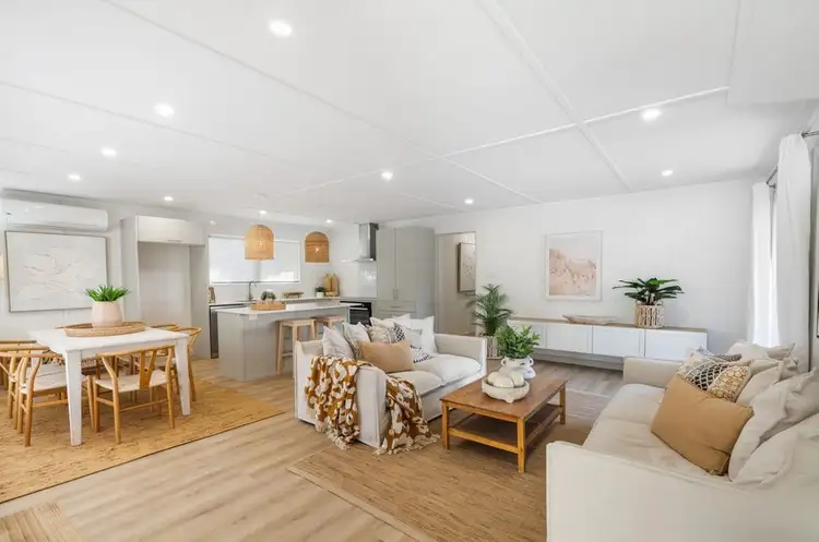 11 Dowling Drive, Southport QLD 4215