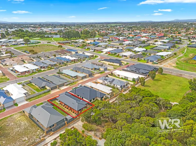 15 Hankins Way, Mckail WA 6330