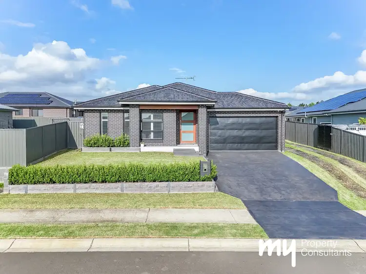 6 Seymour Road, The Oaks NSW 2570