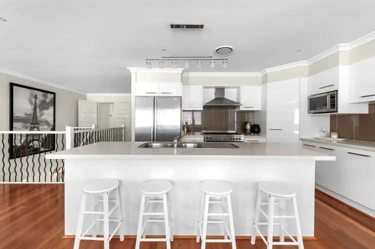 Second view of Homely house listing, 33 Lantarra Place, Figtree NSW 2525