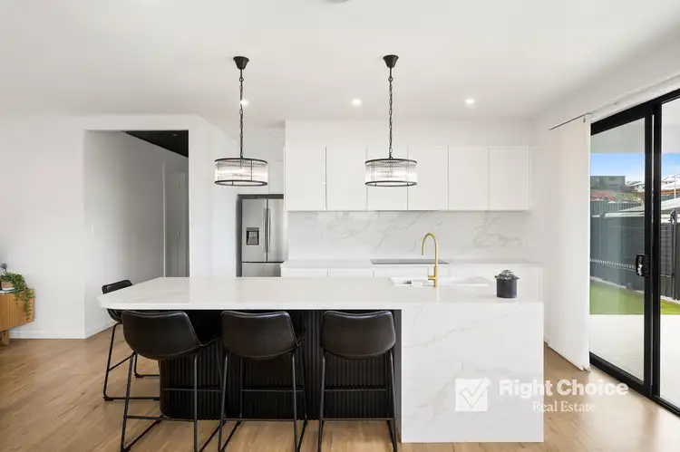 3 Pigeon Close, Calderwood NSW 2527