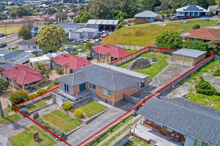 18 Mawson Street