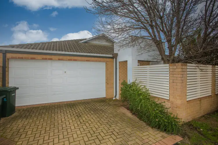 1/17 Third Avenue, Kelmscott WA 6111