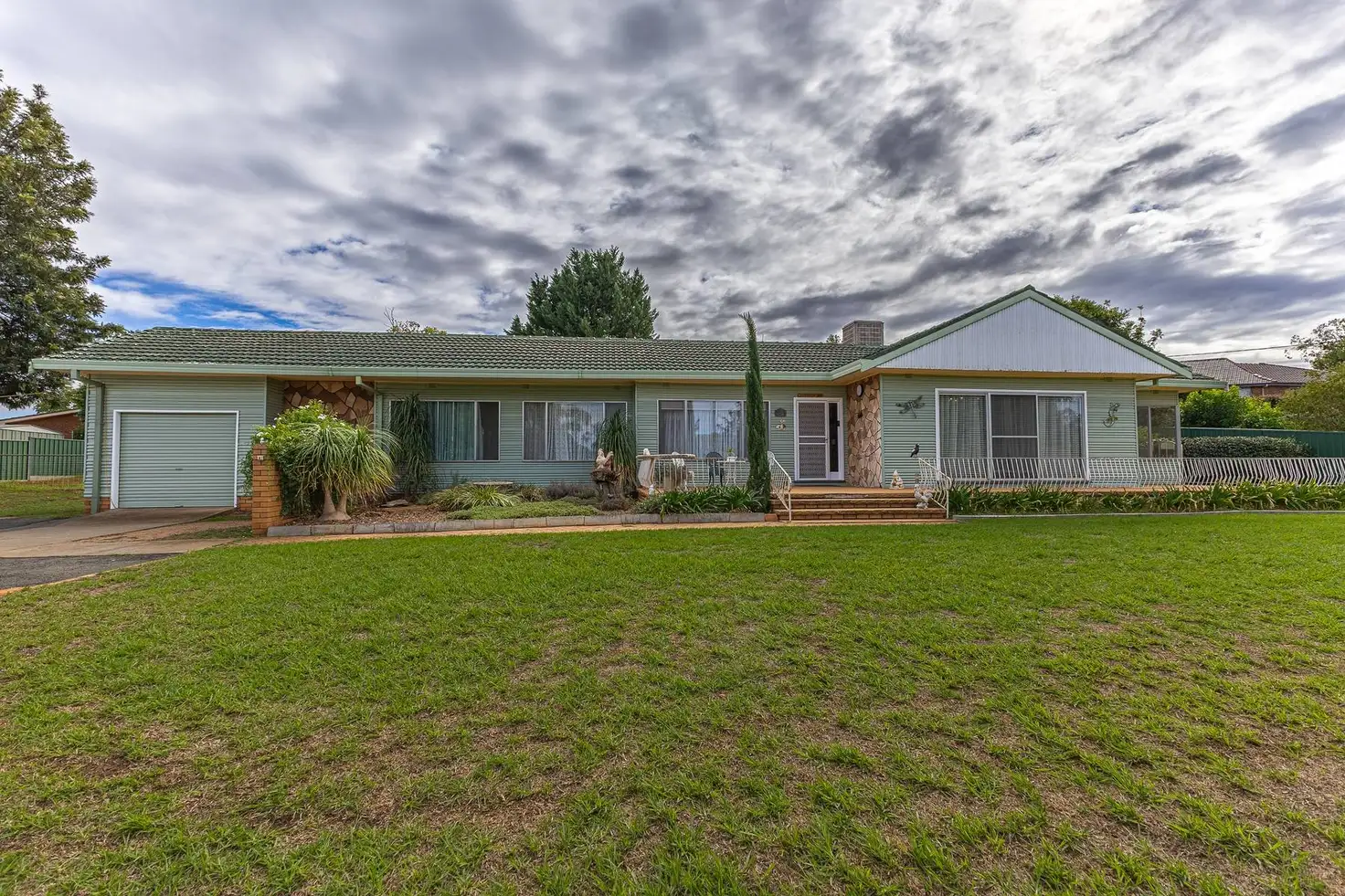 Main view of Homely house listing, 14 Molong Road, Parkes NSW 2870