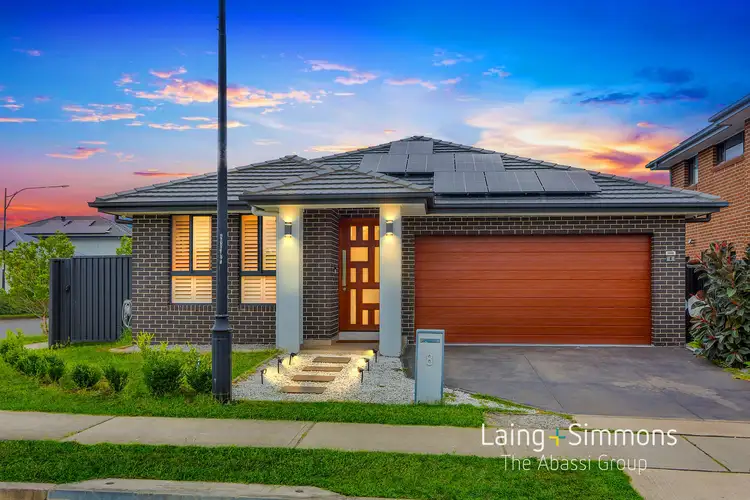 8 Commodore Street, Jordan Springs NSW 2747