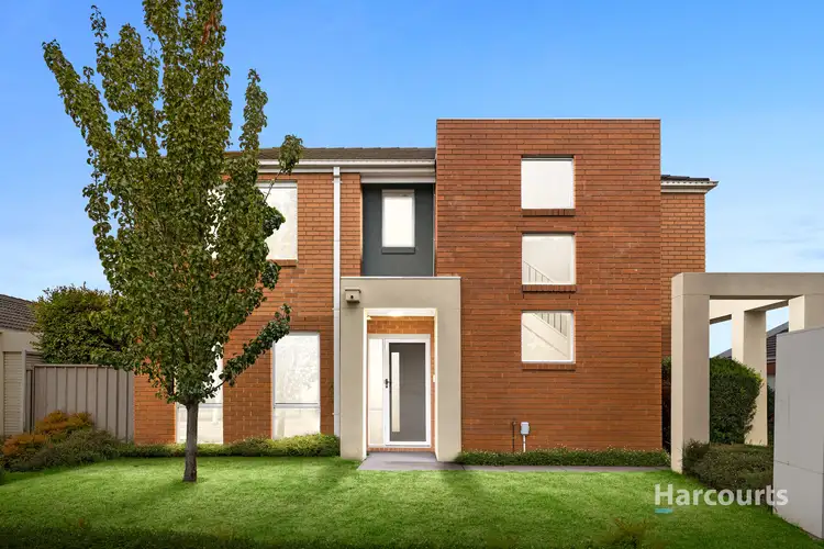 1/30 The Parkway, Caroline Springs VIC 3023