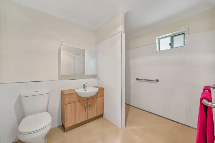 Sixth view of Homely house listing, 5 Madrid Court, Glenvale QLD 4350
