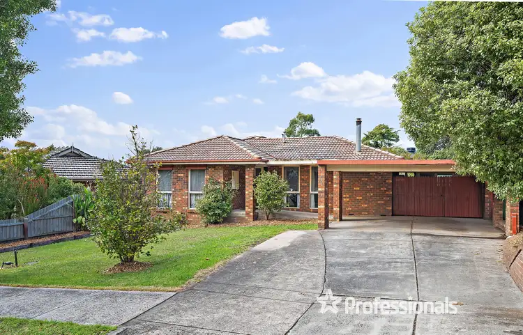 12 Churchill Drive, Mooroolbark VIC 3138