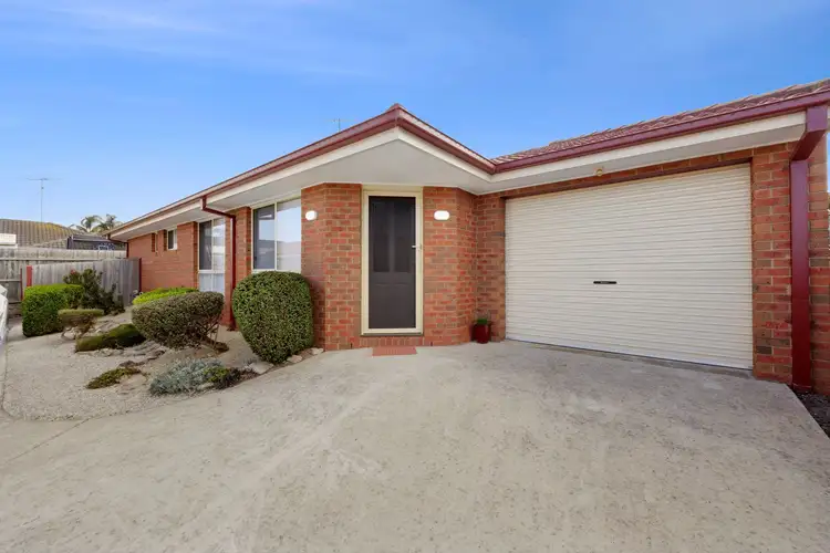 2/37 Pomora Avenue, Torquay VIC 3228